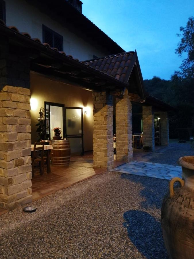 Locanda Contrada Dei Fattori Cairo Montenotte Exterior foto
